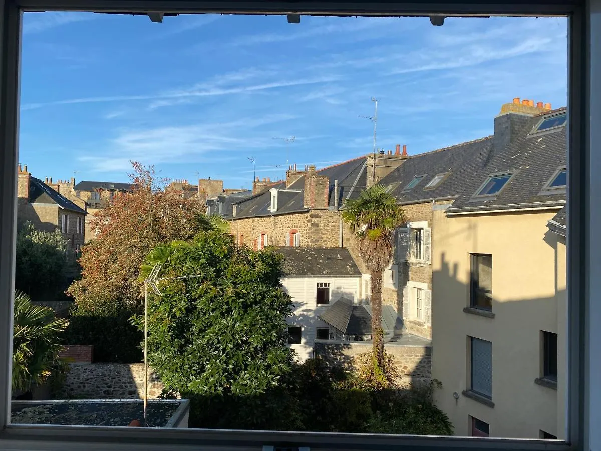 Appartement T2 - T3 Vue Exceptionnelle - Centre Ville De Dinard